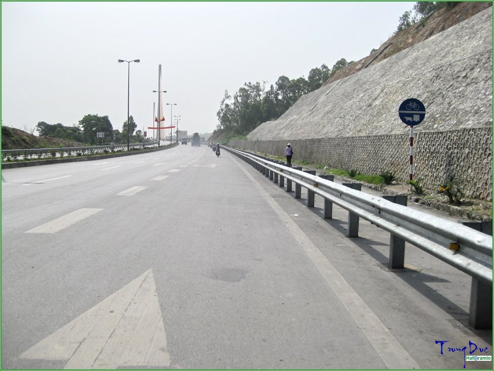 Đường đầu cầu Bãi Cháy- Quảng Ninh